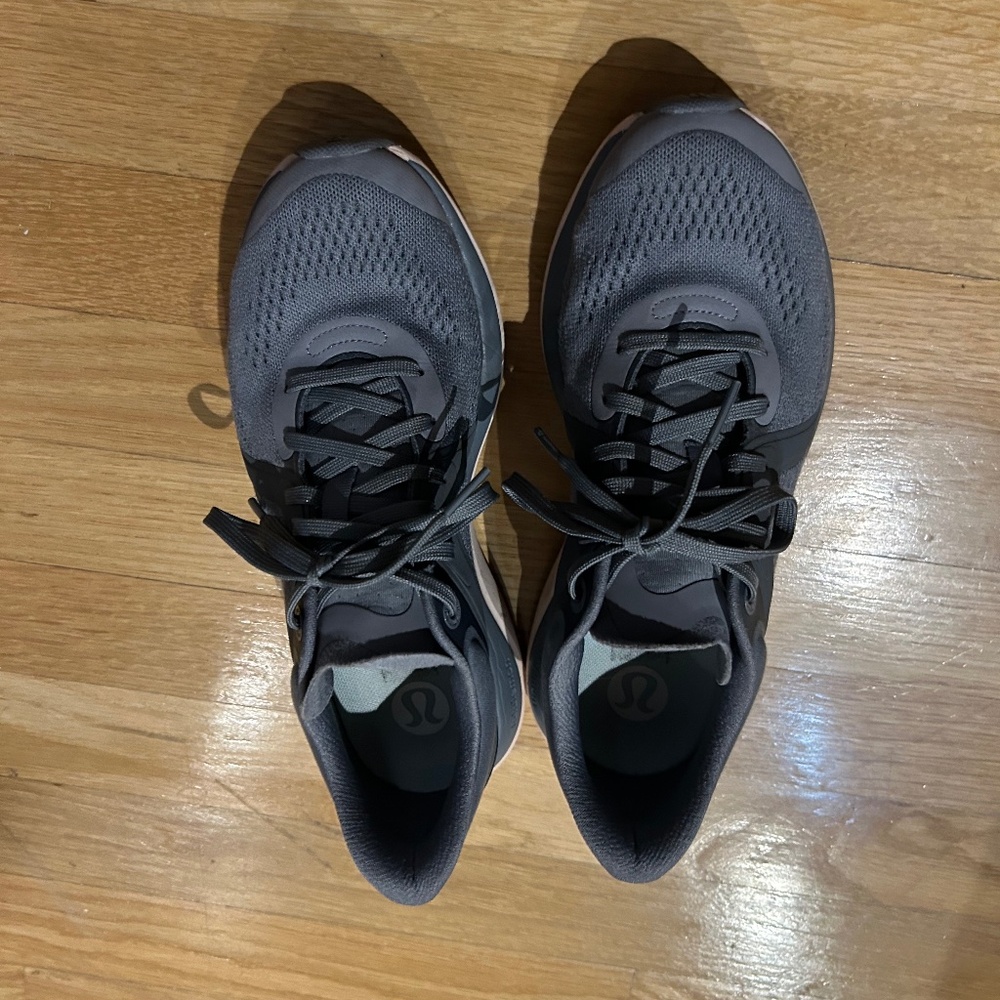 Chargefeel Lululemon sneakers size 8
